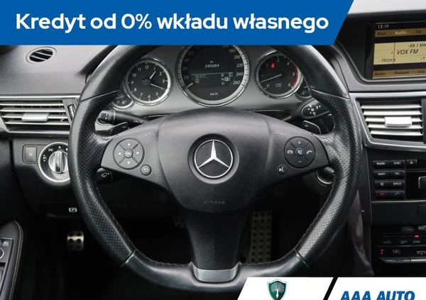 Mercedes-Benz Klasa E cena 50000 przebieg: 245079, rok produkcji 2010 z Radomsko małe 379